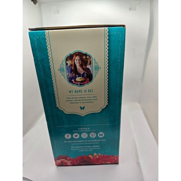 The Pioneer Woman Novelty Icons Rimmed Bowl Set of 4 Christmas Edition - Picture 5 of 8